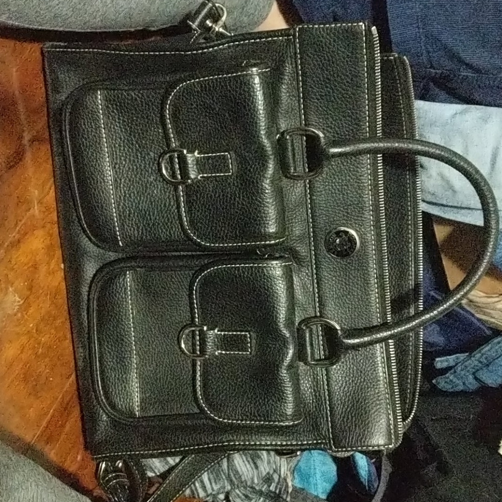 Dooney & Bourke black shoulder bag